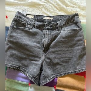 Levi’s 80’s Mom Shorts